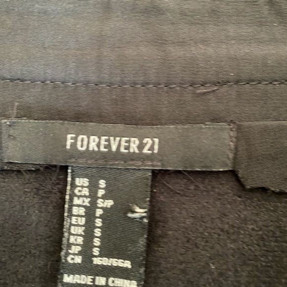 Vegan leather skirt - Picture 2 of 4